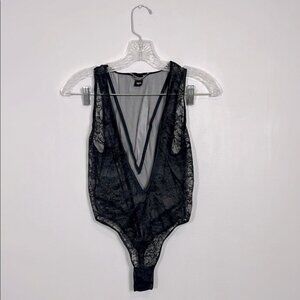Victorias Secret Lace Plunge Teddy One Piece Thong Womens small  Black